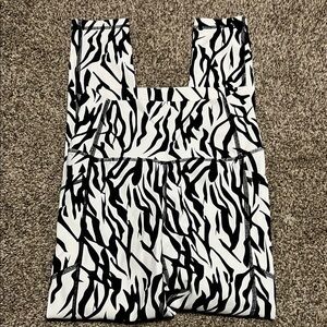 ZYIA Active Safari Pocket Brilliant Hi-Rise Leggings Womens